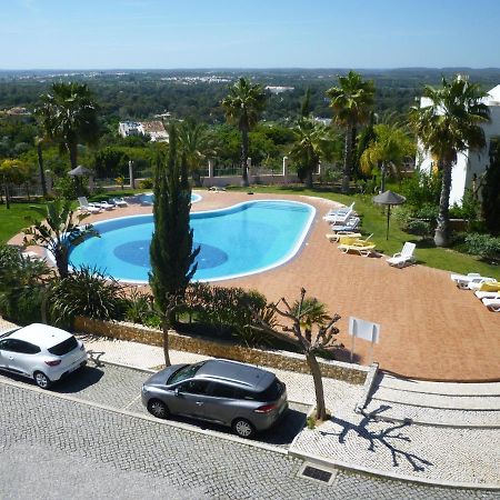 Portimao Elegant House With Pool By Homing Villa Bagian luar foto