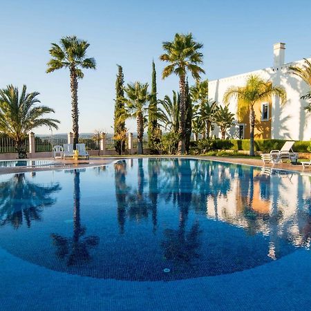 Portimao Elegant House With Pool By Homing Villa Bagian luar foto